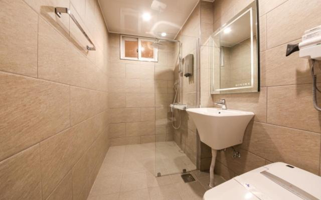 Gwangju Divine Hotel Gwangju Metropolitan City Room photo