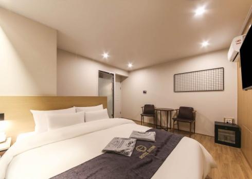 Gwangju Divine Hotel Gwangju Metropolitan City Room photo