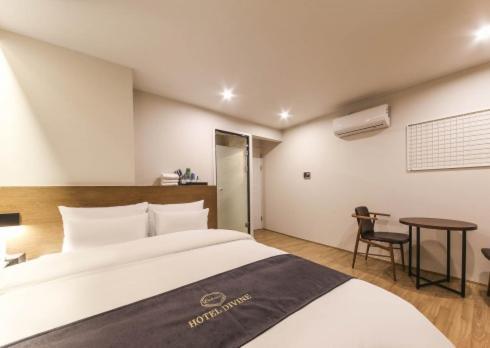 Gwangju Divine Hotel Gwangju Metropolitan City Room photo