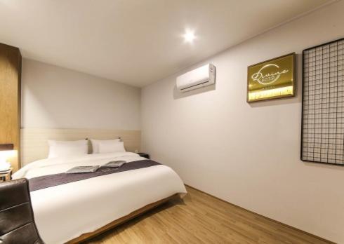 Gwangju Divine Hotel Gwangju Metropolitan City Room photo